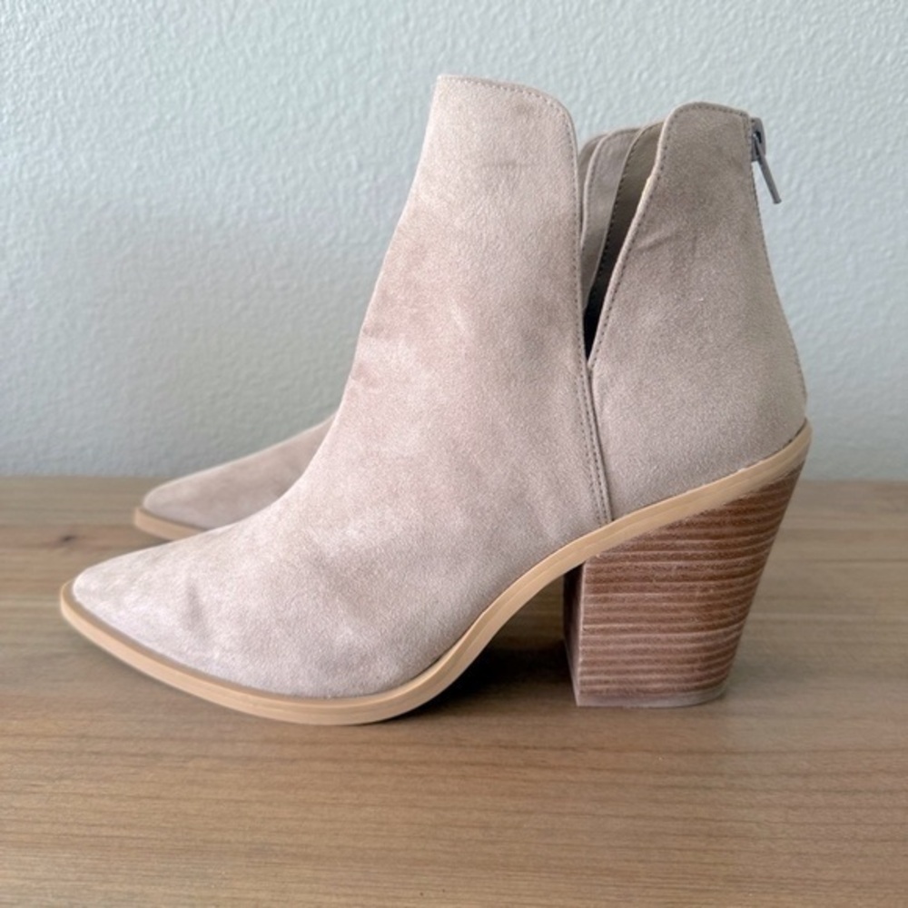 Abound Callan Fab women’s size 9.5 taupe faux suede boots